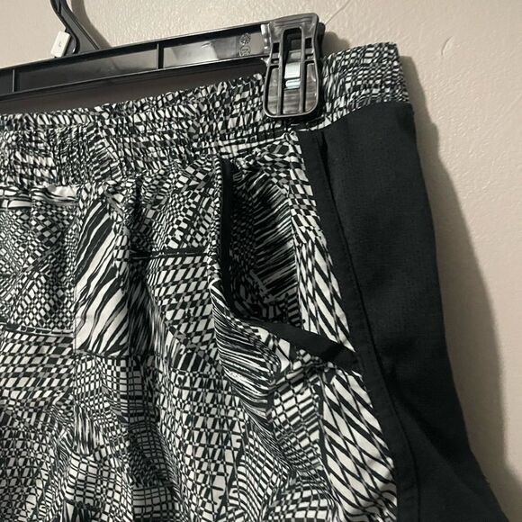 Under Armour shorts  - Picture 6 of 6